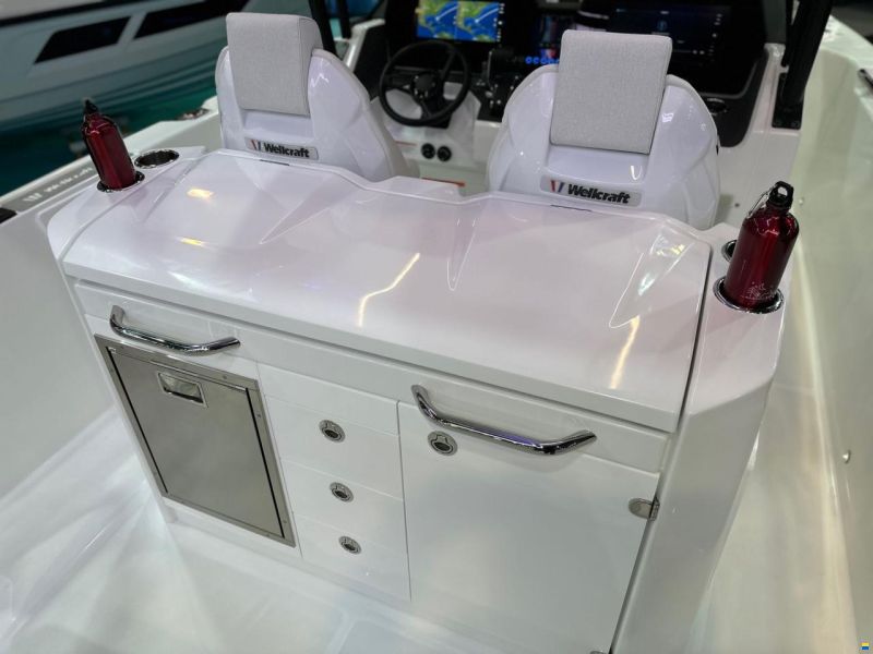 Wellcraft 28 T-TOP