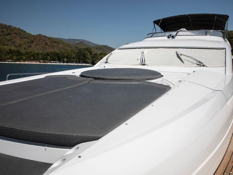 Sunseeker 94 Yacht