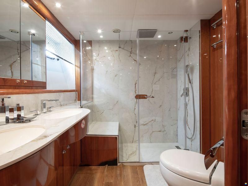 Sunseeker 94 Yacht