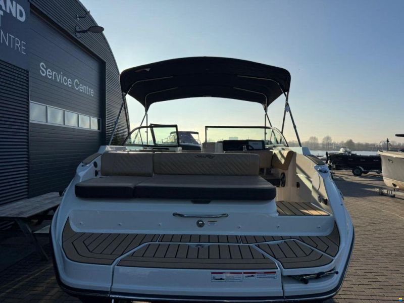 Sea Ray SDX 230