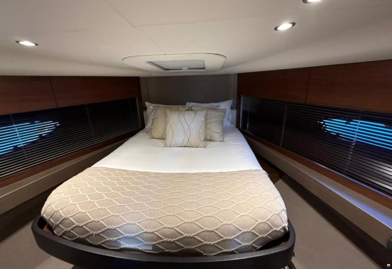 Princess V 48 open