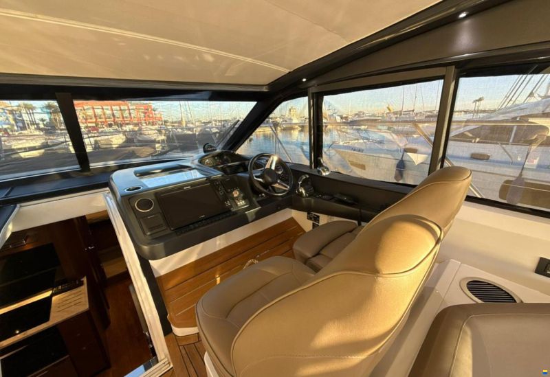 Princess V 48 open