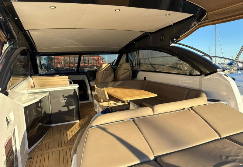 Princess V 48 open