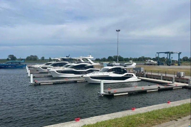 Galeon 480 Fly