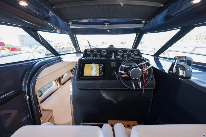 Focus Motor Yacht Power 36