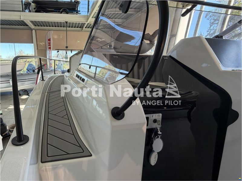 Beneteau Flyer 8 SUNdeck V2