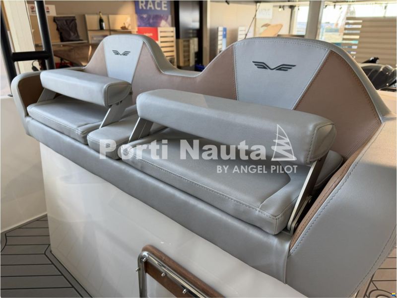 Beneteau Flyer 8 SUNdeck V2
