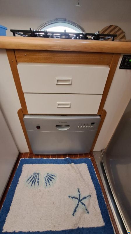 Aquarius 55 Fly