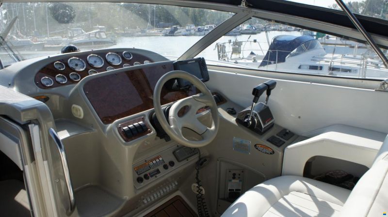 Bayliner 3055