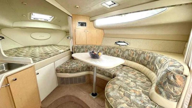 Bayliner 3055