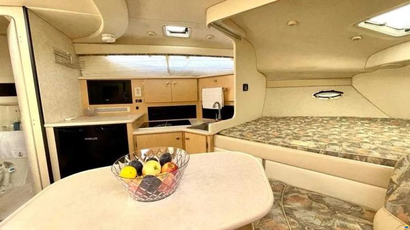 Bayliner 3055