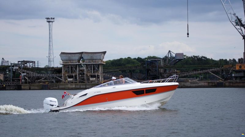 Uttern D77