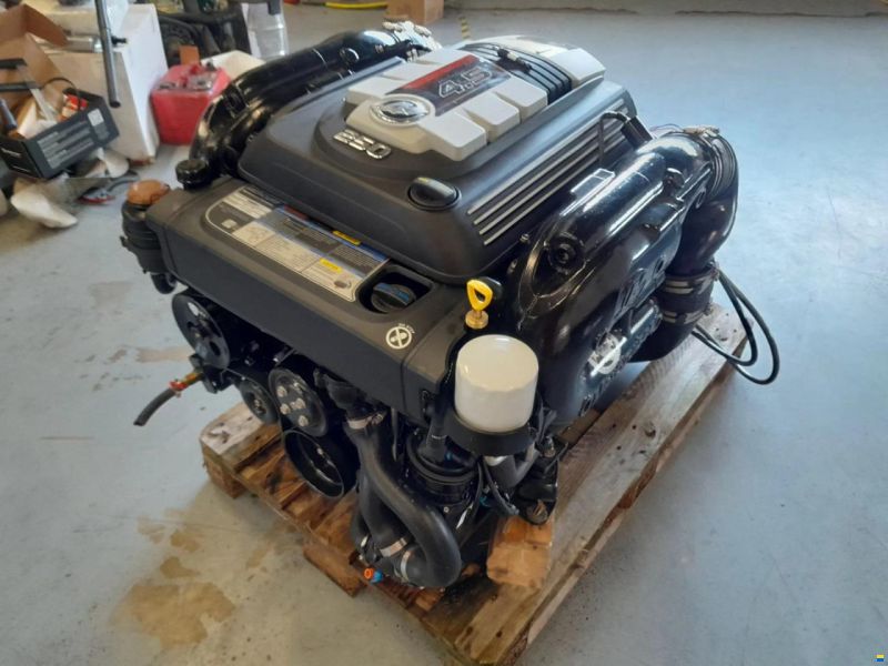 MerCruiser V6 4.5l 250 CV