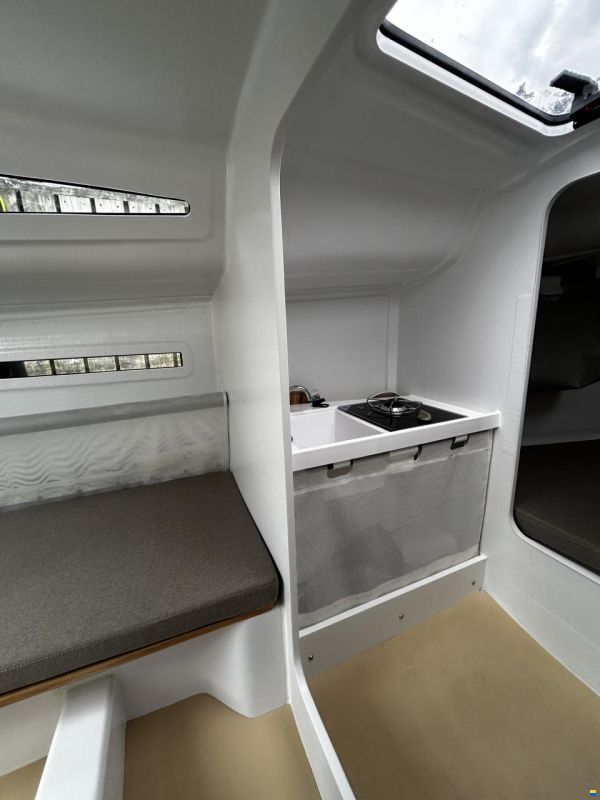 Beneteau First 27