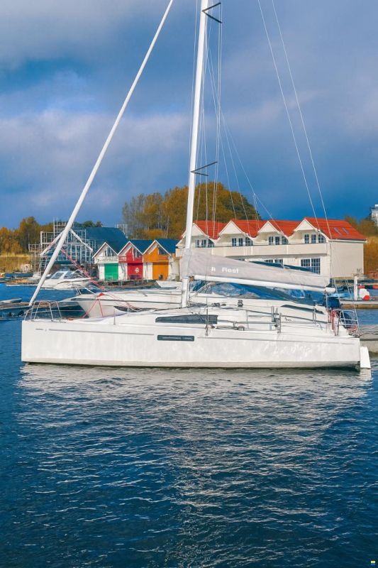 Beneteau First 27
