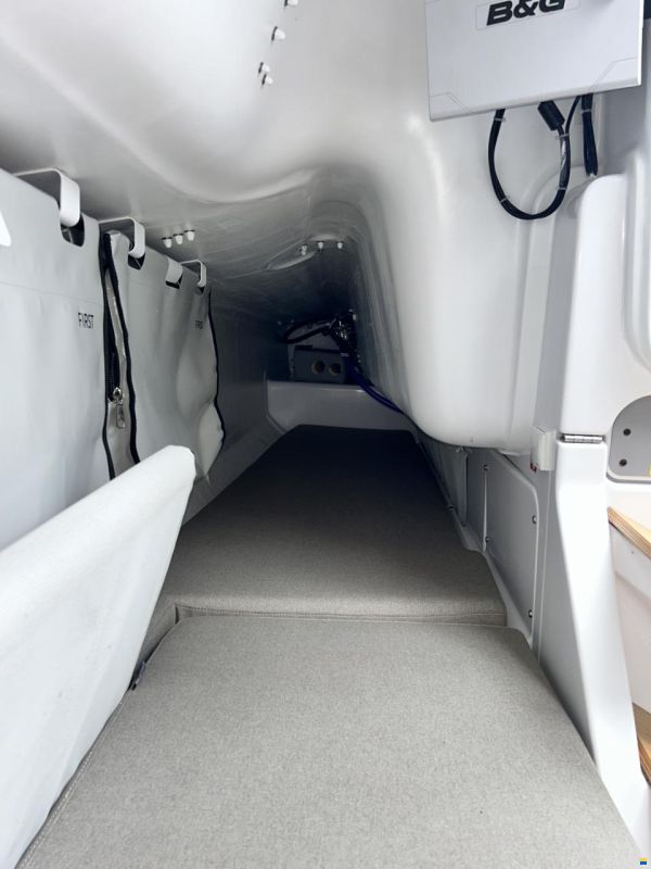 Beneteau First 27