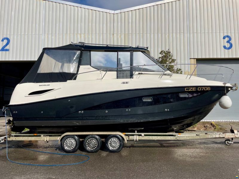 Quicksilver Activ 855