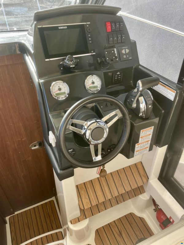 Quicksilver Activ 855