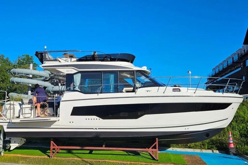 Jeanneau Merry Fisher 1095 FLY Serie 2