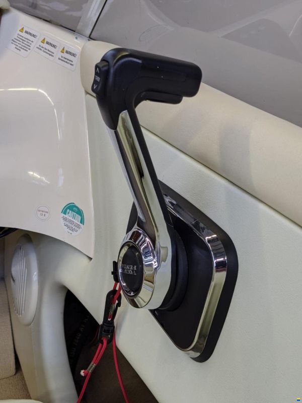 Cranchi ECLIPSE MIT TRAILER, DAYCUISER/