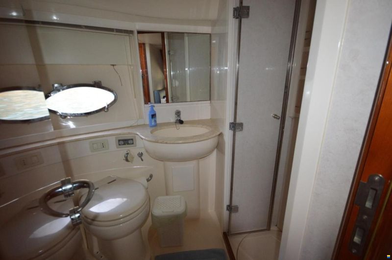 Pershing 52'