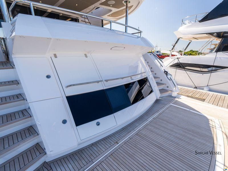 Sunseeker 95 Yacht
