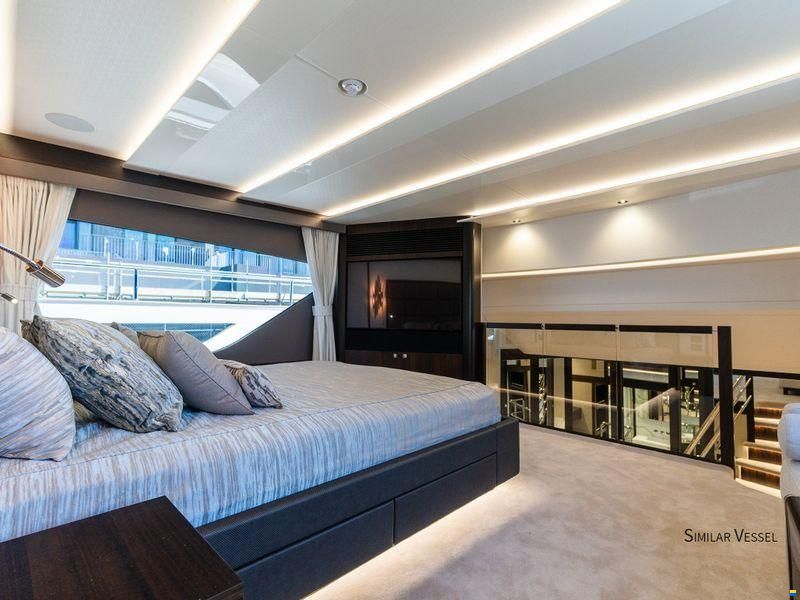 Sunseeker 95 Yacht