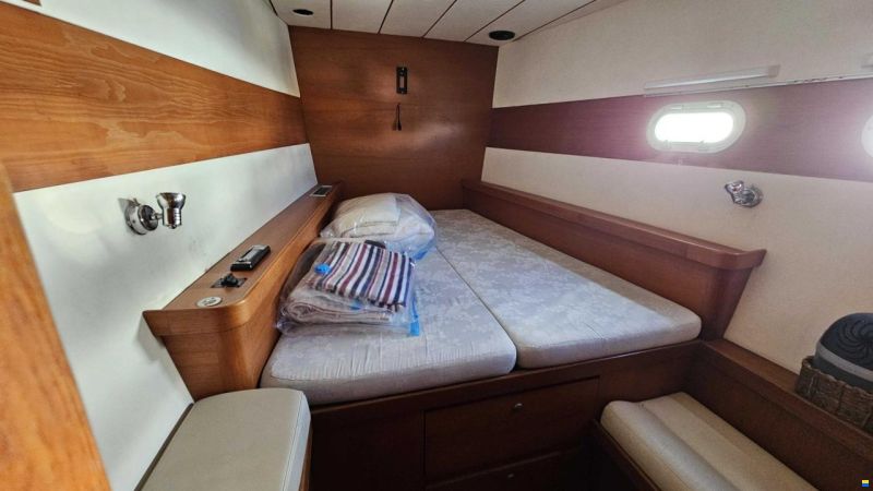 Lagoon 570