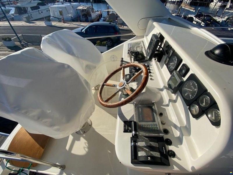 Uniesse 48 FLY
