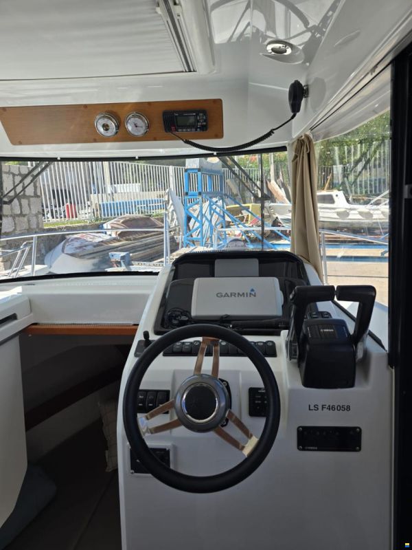 Jeanneau Merry Fisher 855