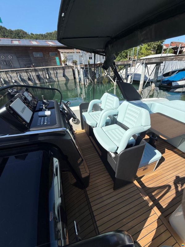 Cranchi A32 Luxury Tender