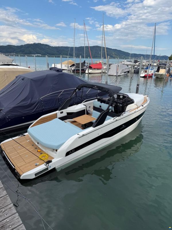 Cranchi A32 Luxury Tender