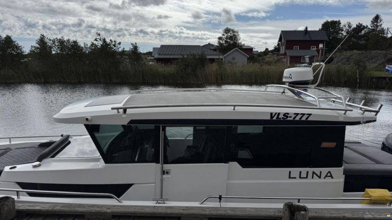 Axopar 37 XC Cross Cabin
