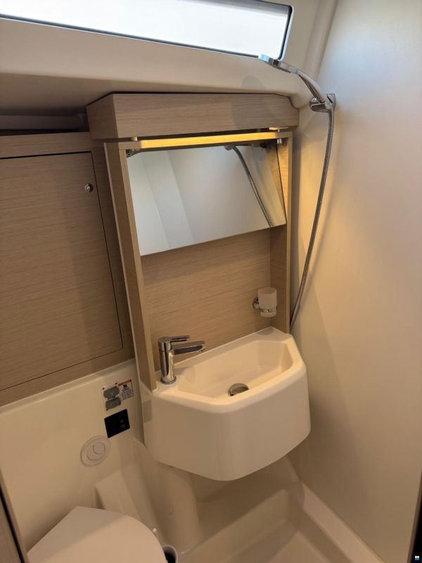 Beneteau Oceanis 51.1