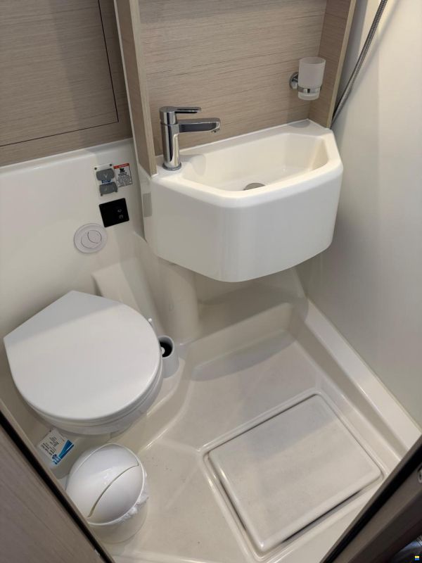 Beneteau Oceanis 51.1