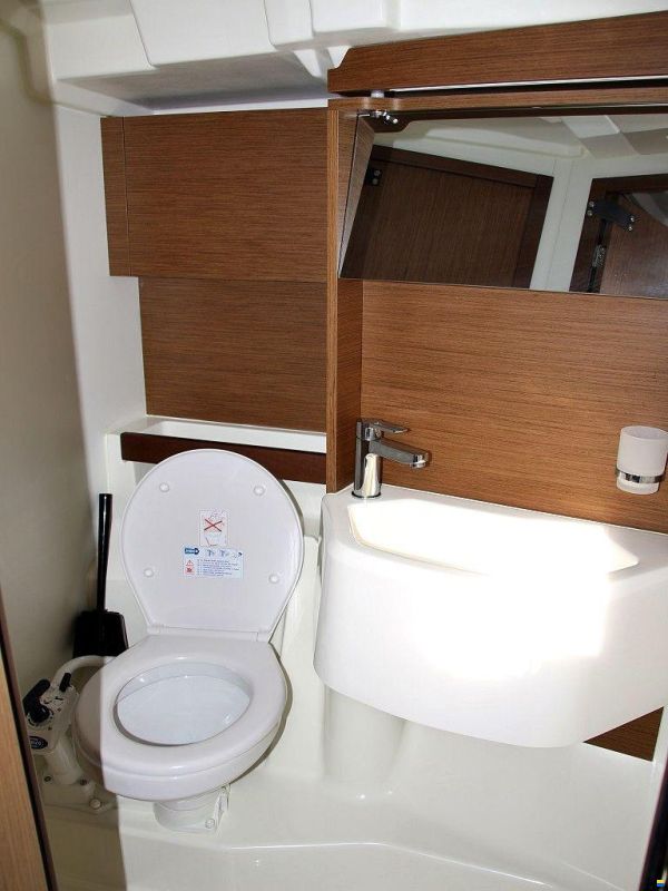 Beneteau Oceanis 51.1