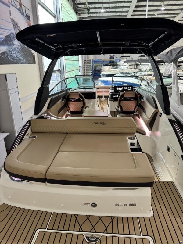 Sea Ray 260 SLX