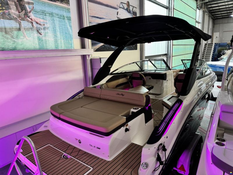 Sea Ray 260 SLX