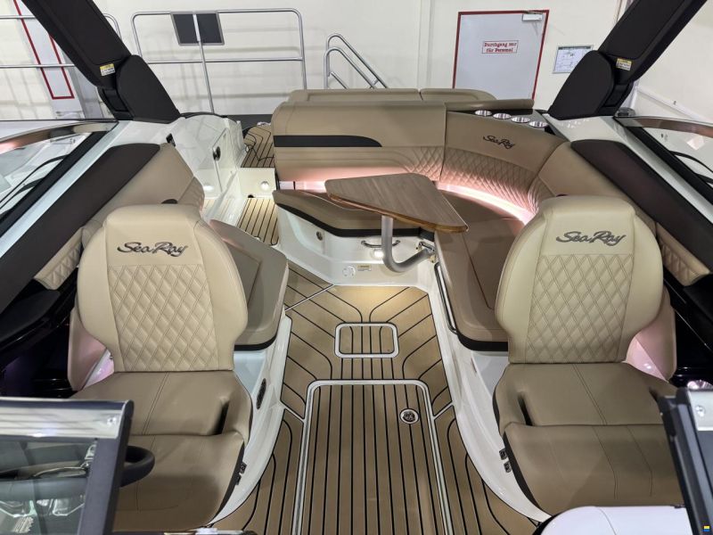 Sea Ray 260 SLX