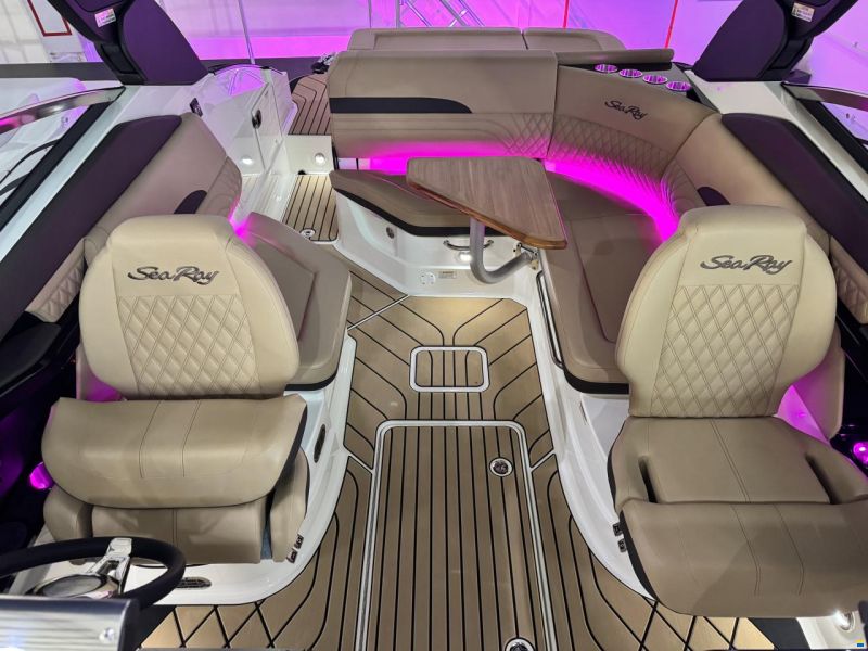 Sea Ray 260 SLX