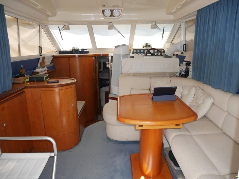 Fairline Phantom 37