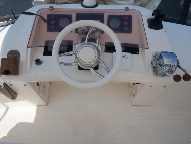Fairline Phantom 37