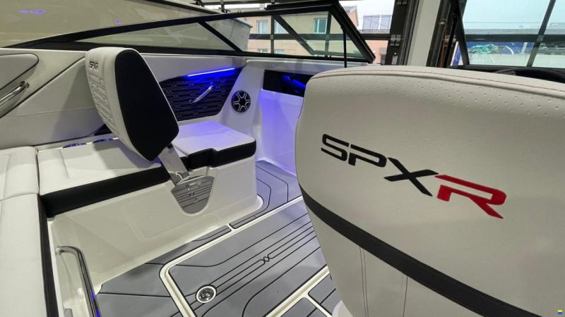 Sea Ray SPX-R 190 Outboard