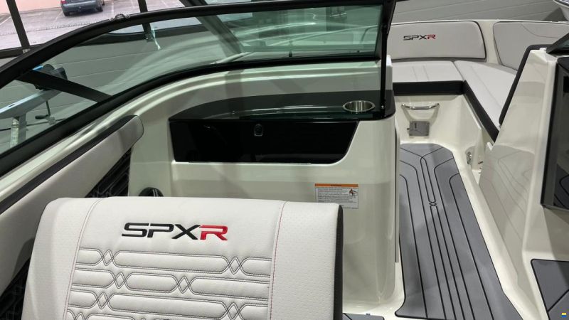 Sea Ray SPX-R 190 Outboard