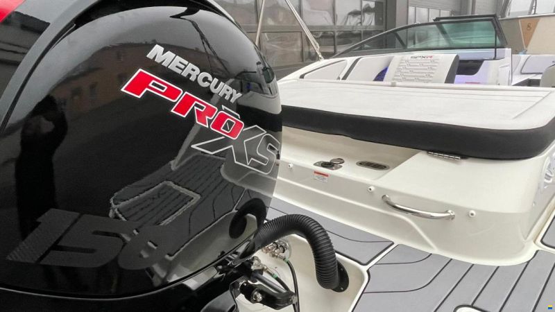 Sea Ray SPX-R 190 Outboard
