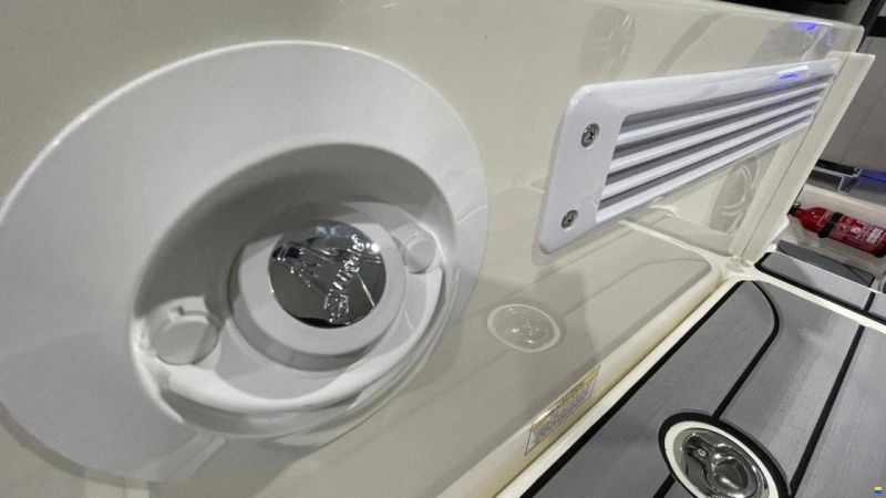Sea Ray SPX-R 190 Outboard