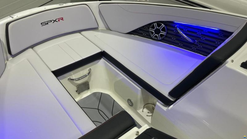 Sea Ray SPX-R 190 Outboard