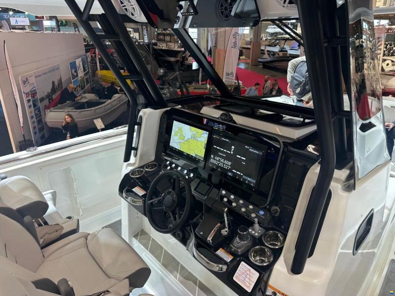 Wellcraft 38 T-Top