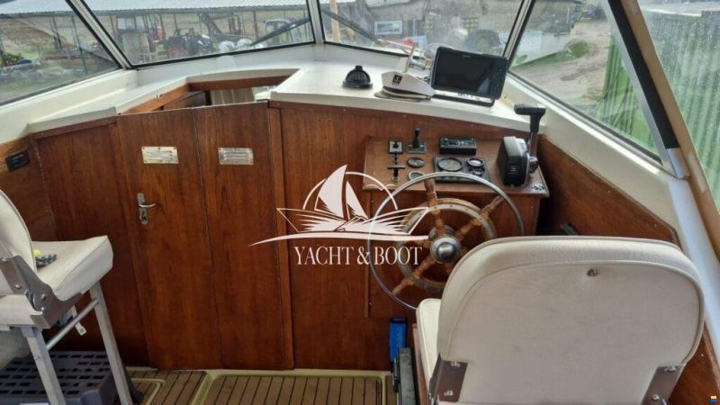 Marco Yachts 810