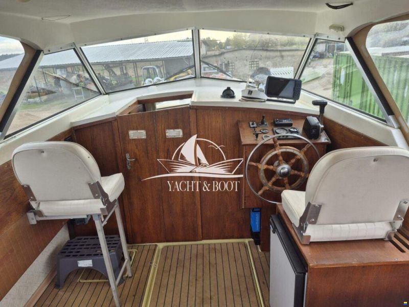 Marco Yachts 810